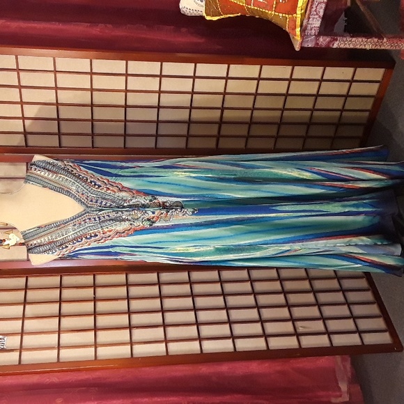 #021 Beautiful Altered COS Dress - Picture 17 of 17